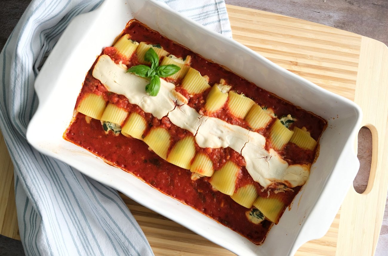 Depending on the size of your casserole dish, you may need to use 2 dishes to bake all of the cannelloni.