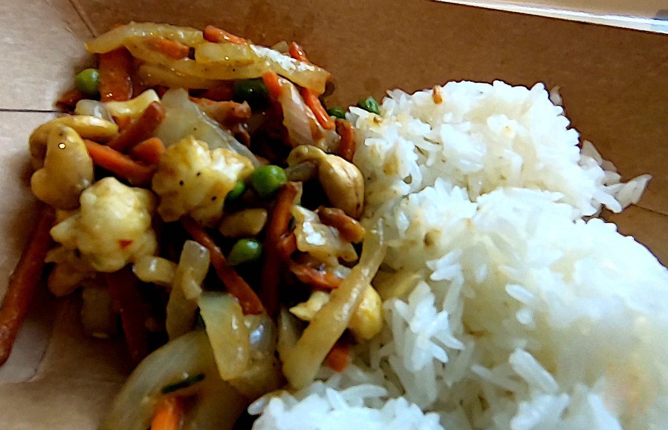 The vegan korma at Sunshine Seasons